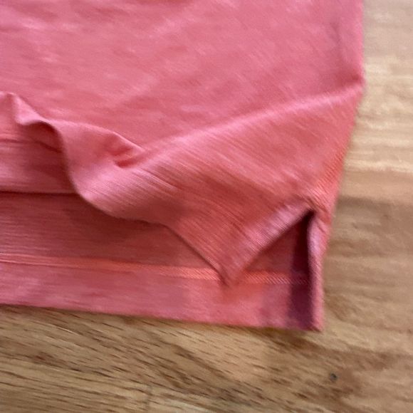 Lululemon active wear t shirt Sz Medium - Picture 10 of 12